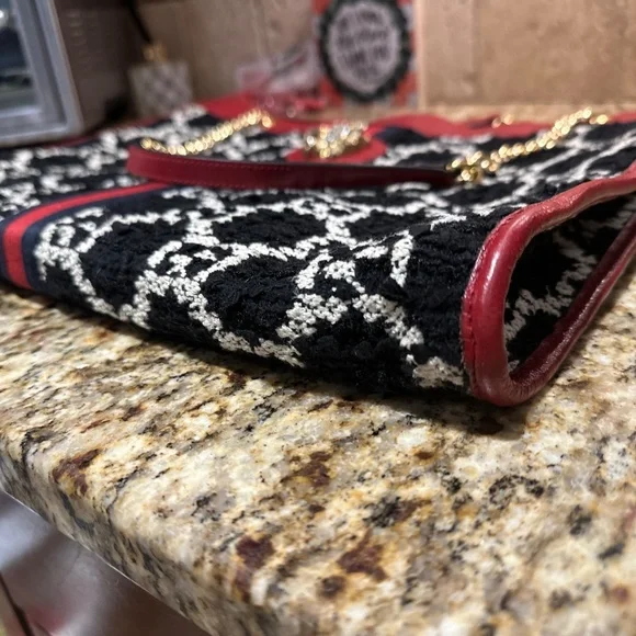 Rare Gucci Rajah Tote Bag Excellent Condition Retail $2,400 - Picture 6 of 11